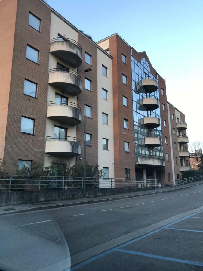 Ferienwohnung Grazioso Bilocale Metro/Centro Brescia Exterior foto